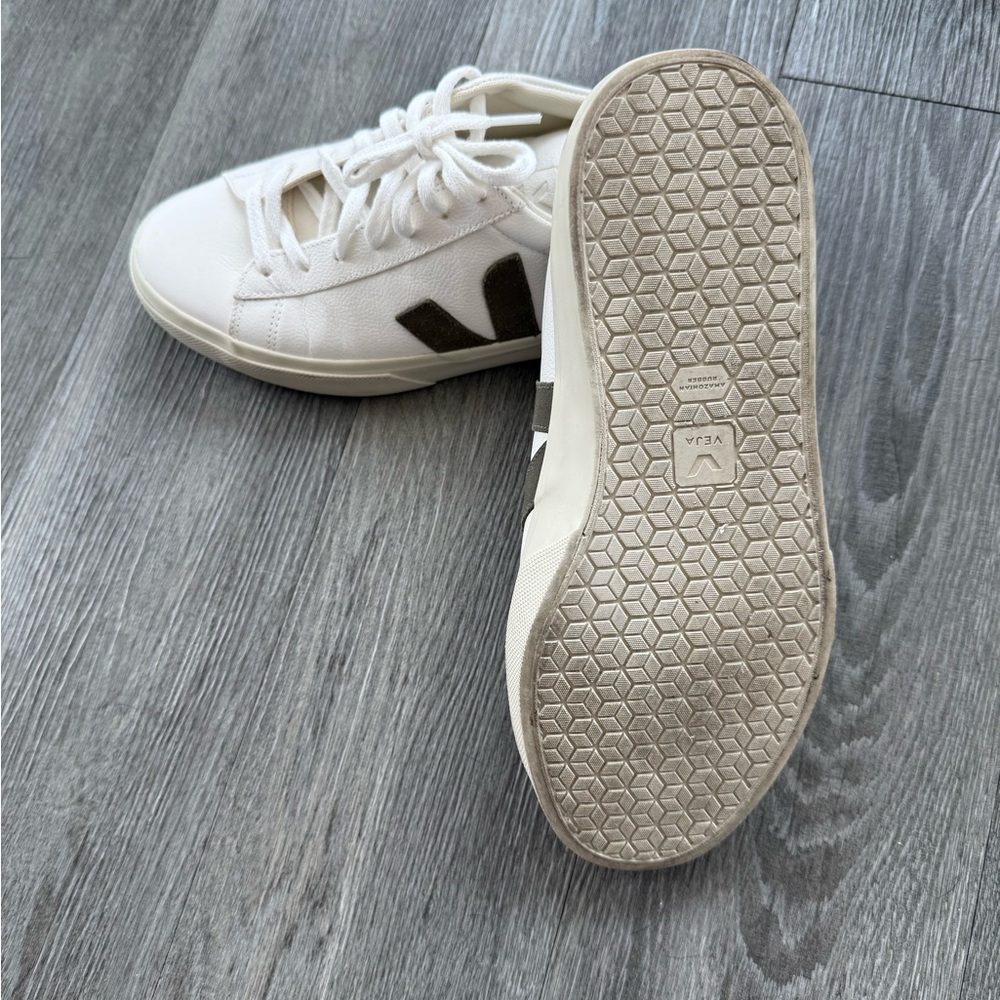 Veja Campo Leather White Sneakers with Olive Accents - Like new - Picture 5 of 6